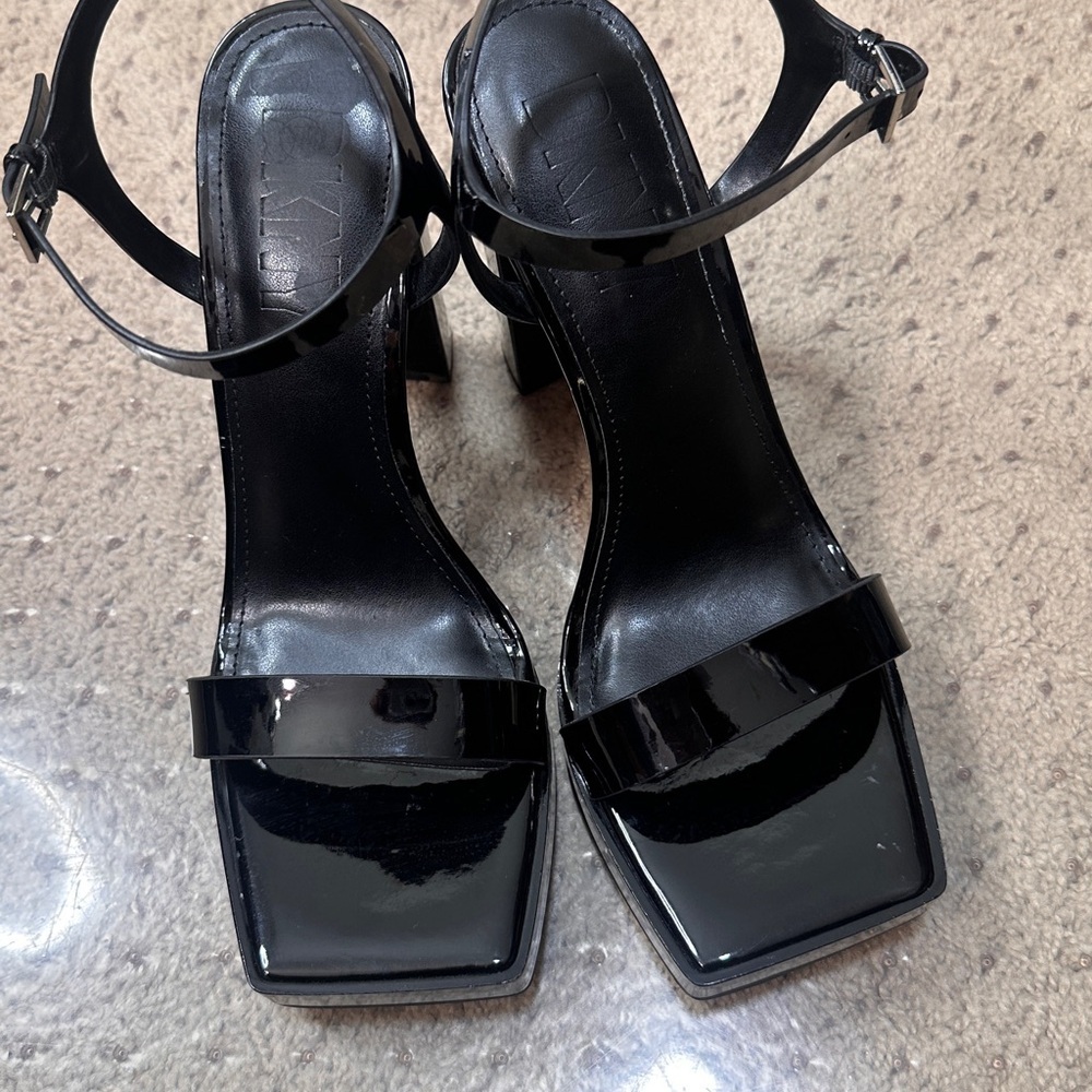 DKNY Maiden Ankle Strap Platform Sandal Heels Block Heel NEW Size 9.5 Block Toe - Picture 7 of 10